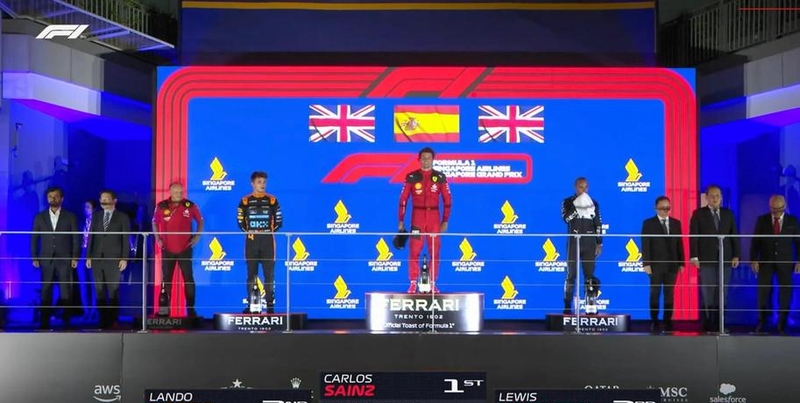 迈凯伦碾压威廉姆斯，拉塞尔带队取胜