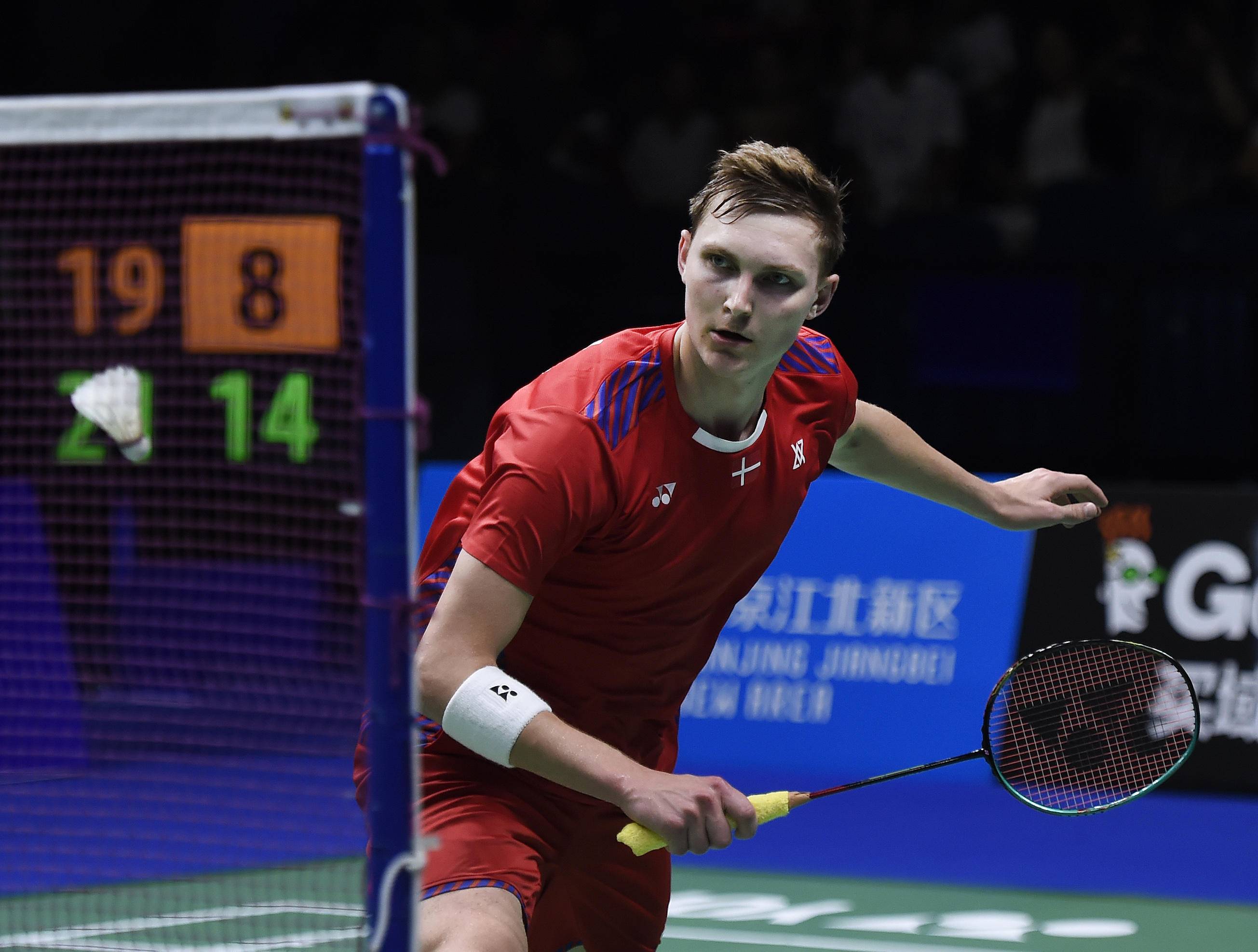 日本队轻取法国队，安赛龙刷新纪录