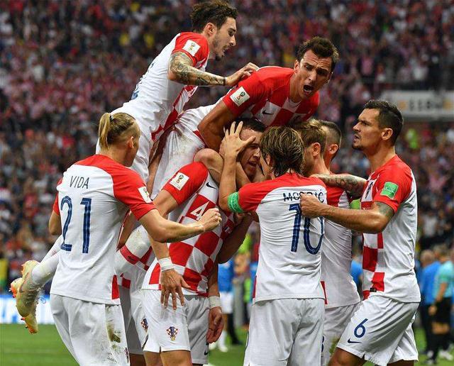 克罗地亚鏖战美国，伊布扛起全队