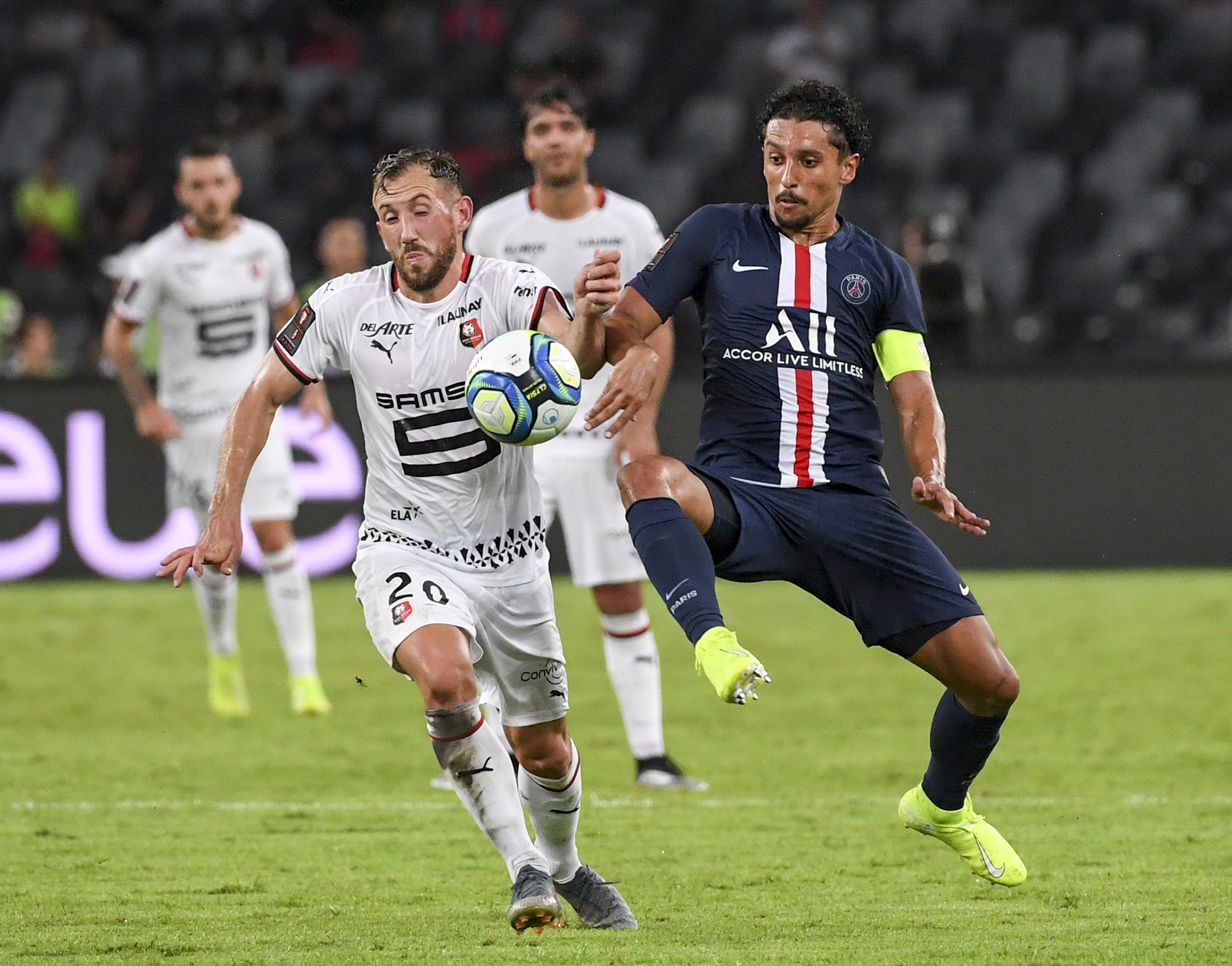 日本队逆转法国队，奥恰洛夫点燃赛场