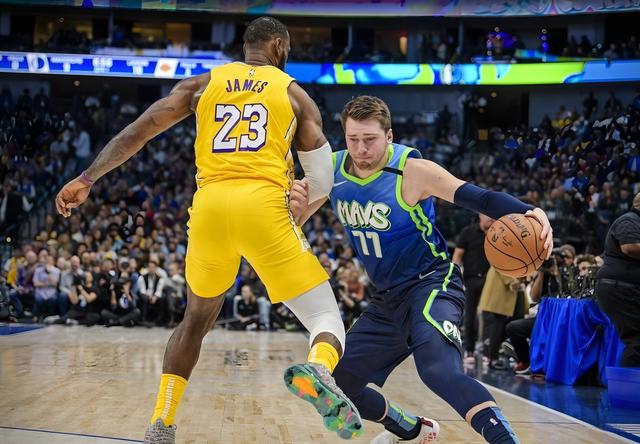 上海队轻取新疆队,东契奇高光表现 上海队轻取新疆队,东契奇高光表现